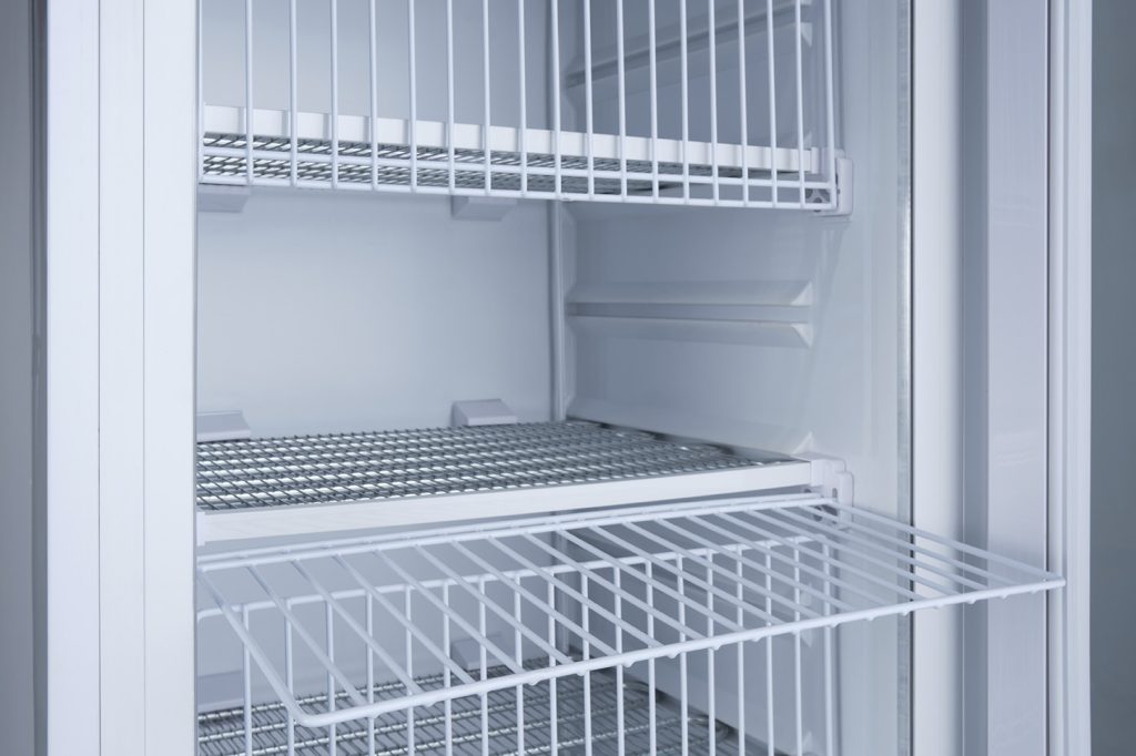 Fixed evaporator shelves